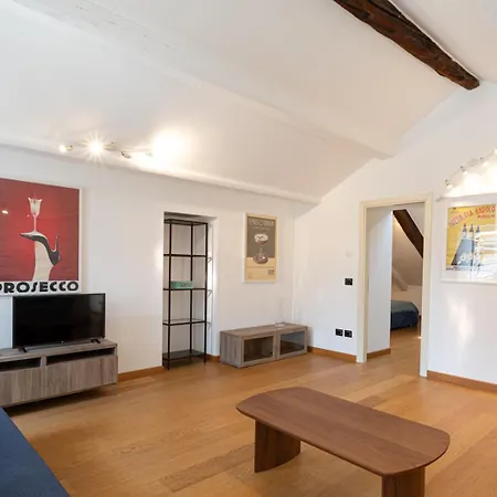 Moleloca - Mansarda Amedeo Apartman *