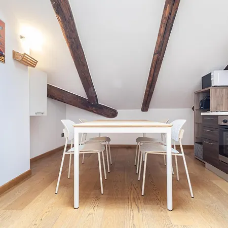 Moleloca - Mansarda Amedeo Apartman *